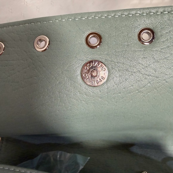 LONGCHAMP
Paris Rocks Lambskin Chain Crossbody Menthol - Picture 12 of 16